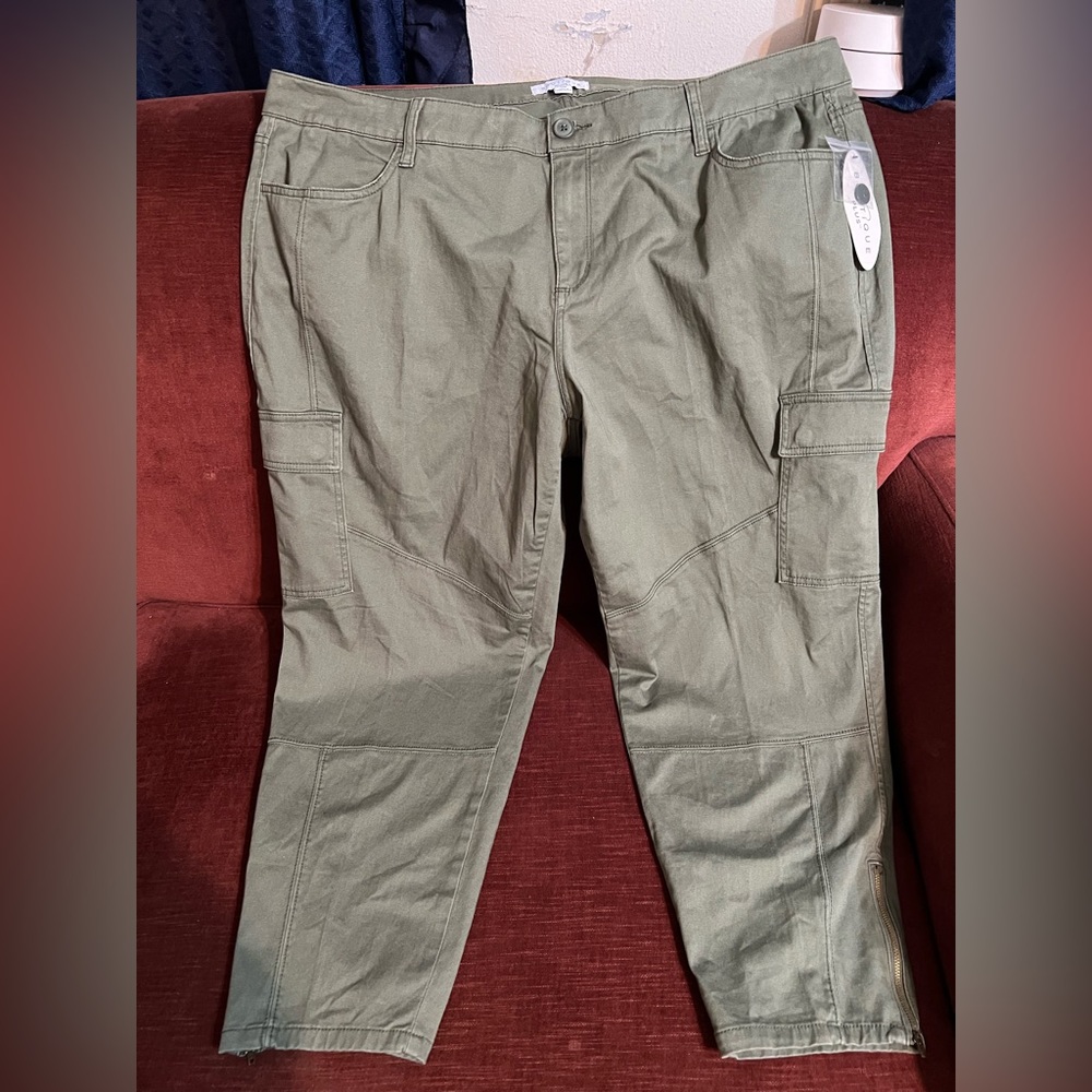 Boutique Plus size 22W .Color Hutchinson green from JCP NWT